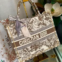 Bolso Christian Dior ⭐️