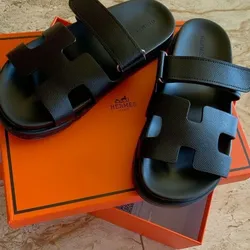 Sandalias Hermès Negras Corrugadas
