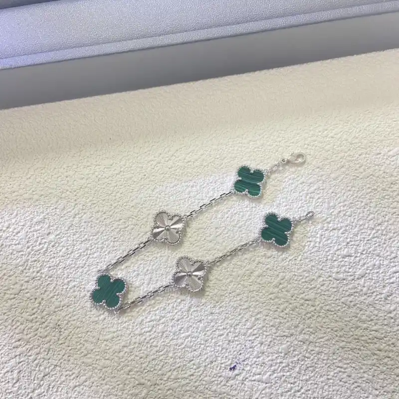 ✨ Pulseras Van Cleef DISPONIBLES ✨