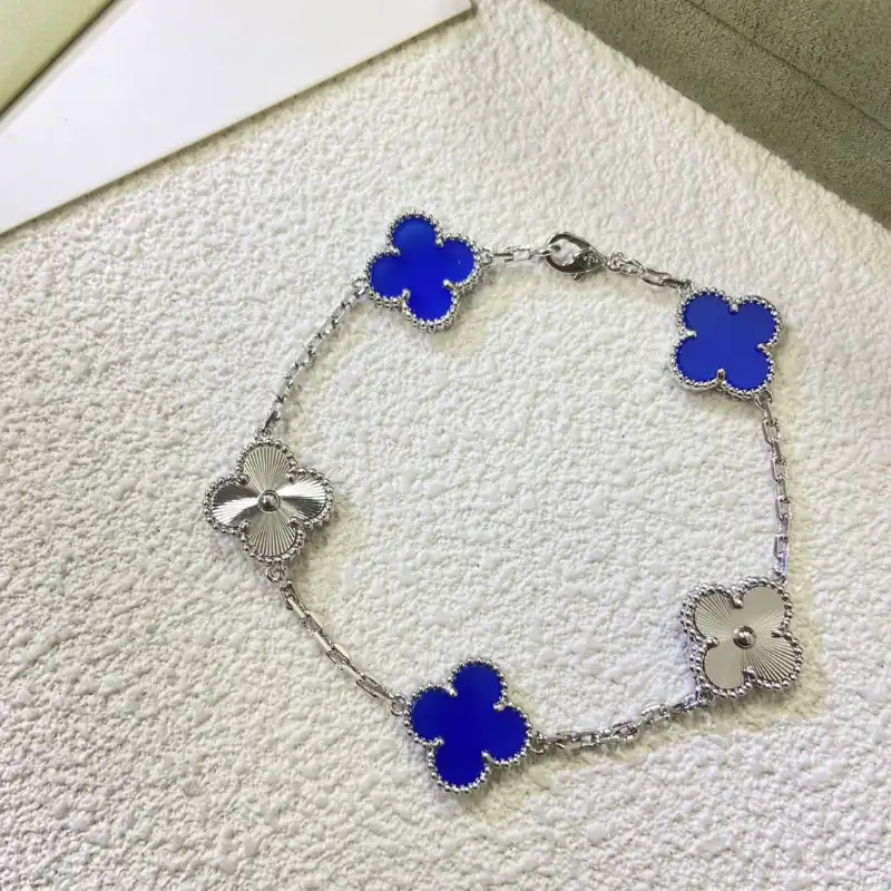 ✨ Pulseras Van Cleef DISPONIBLES ✨