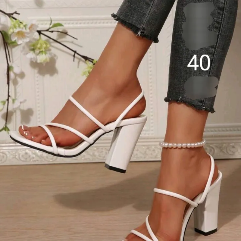 ZAPATOS DE TACÓN 