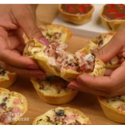 Tostones Rellenos de Salchicha