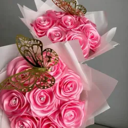 Ramo de 10 Rosas Eternas 