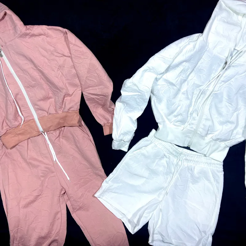 CONJUNTO CON PANTALÓN  