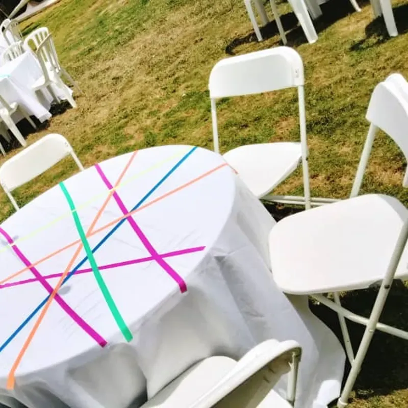 Sillas plásticas de tijera 