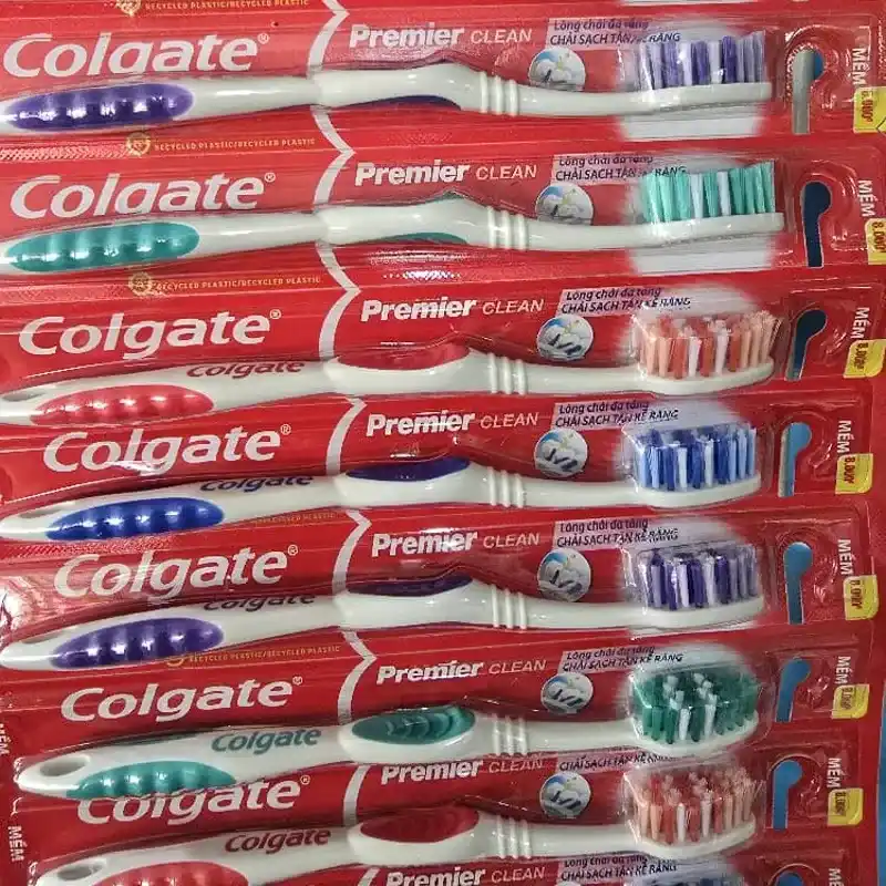 Cepillo dental Colgate