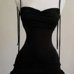 Vestido corto negro