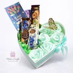 Caja corazón con rosas eternas 