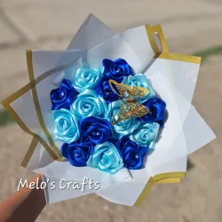 Ramo de 14 rosas de saten