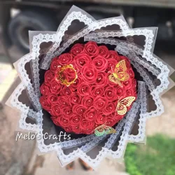 Ramo de 60 rosas de saten
