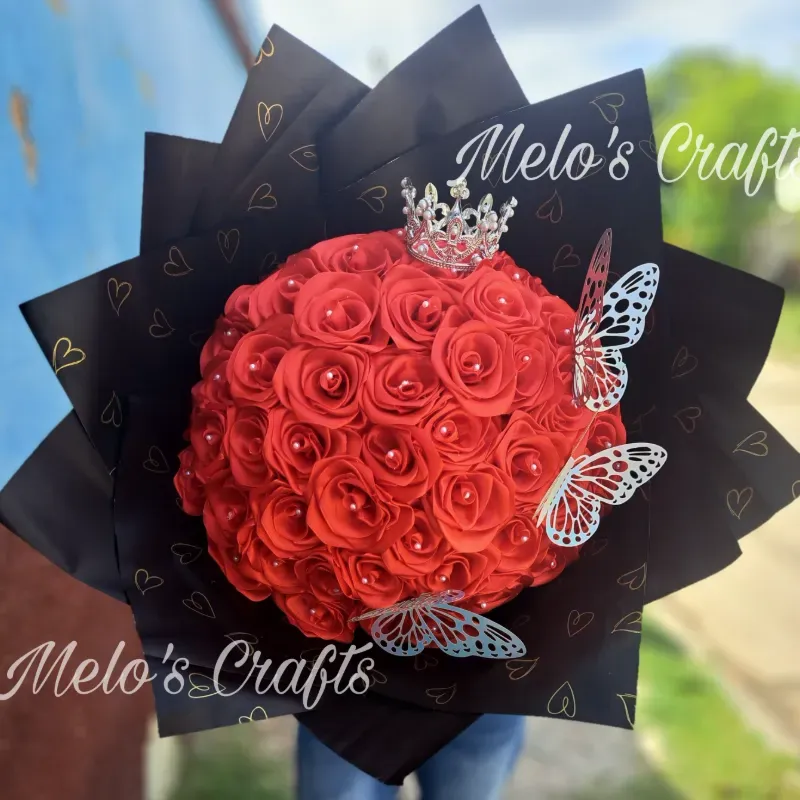 Ramo de 60 rosas de saten