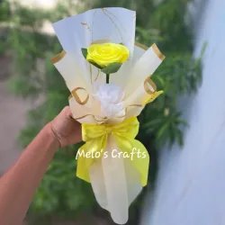 Rosa eterna amarilla