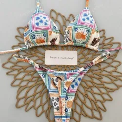 Bikini de Tanga Sexy con Decoración Metálica con Flecos