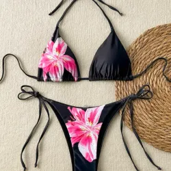 Bikini Negro con Estampado de Flor