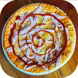 Pizza de queso gouda y jamon