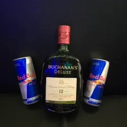 Buchanan's Deluxe LT + 2 Energizantes