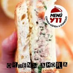 Sandwich de Atún (28g) con Queso Gouda (56g)