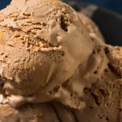 Helado 1 lt chocolate con maní