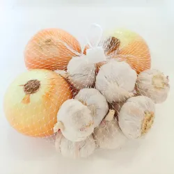 Mixto Importado de Cebolla (1 kg) y Ajo (10 cabezas)