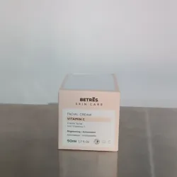 Crema facial Betrés Skin Care con vitamina C