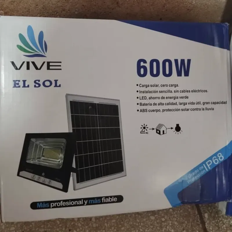 Lámpara Exterior Recargable 600 watt