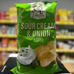 Papitas con crema agria y cebolla