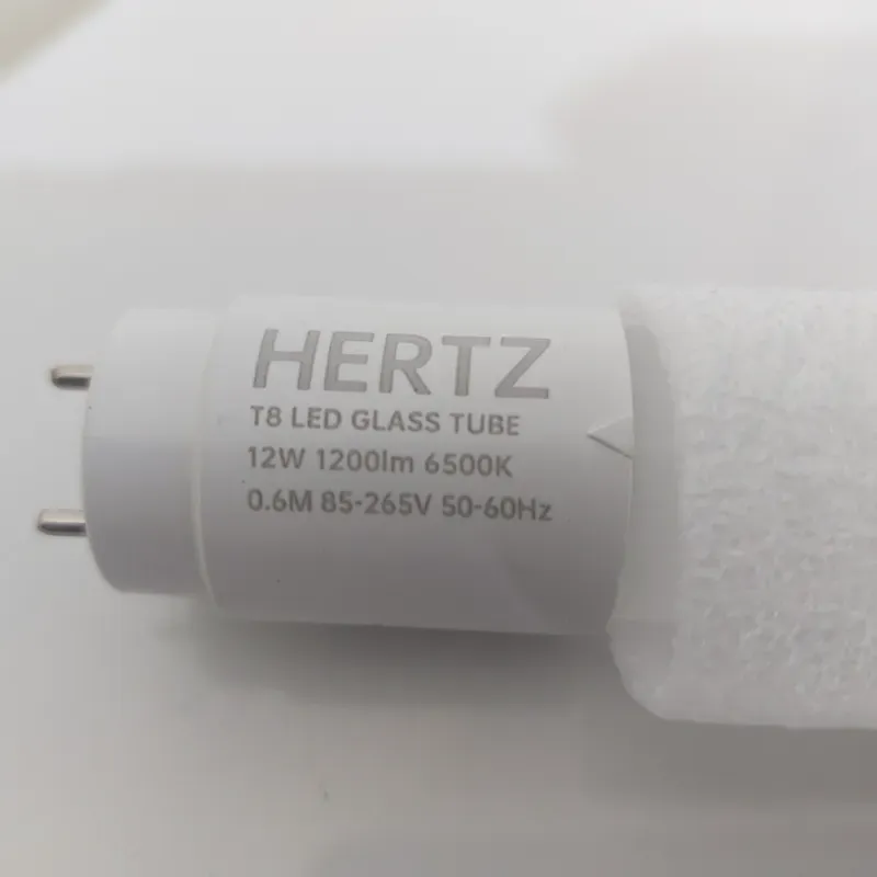 Tubo LED de vidrio T8 - 12 W - Hertz