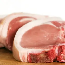 Carne de cerdo cruda con su hueso (lb)