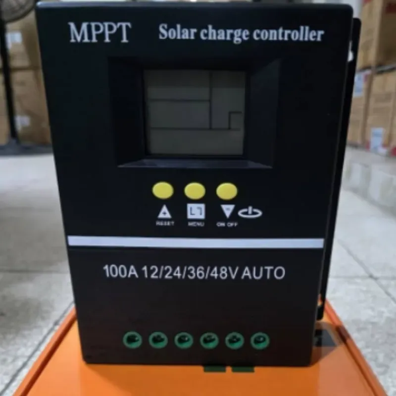 Controlador de carga solar MPPT de 100 amperes 