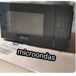Horno microondas 0.7 pies cúbicos 