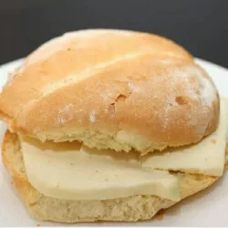 Pan con queso