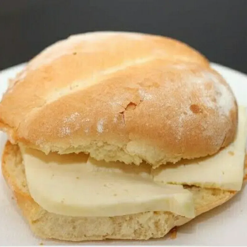 Pan con queso