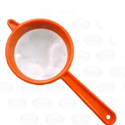 Colador plástico de 14cm