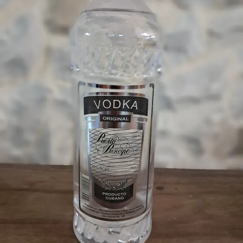 Ron Vodka Puerto Príncipe 
