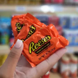 Reese's. HERSHEY'S 