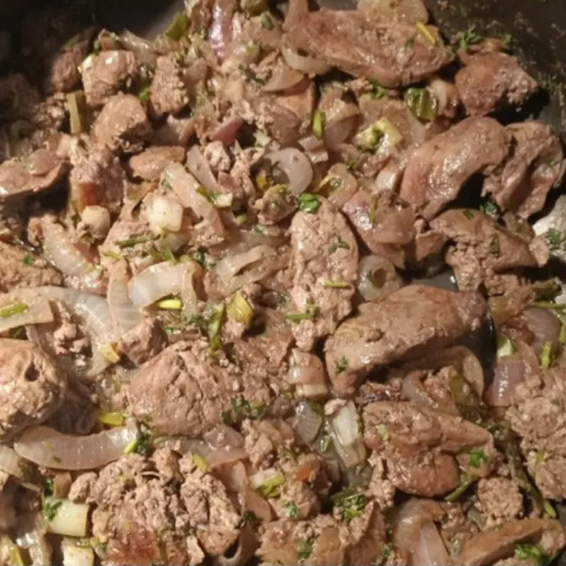 Hígado de pollo . GUI BON