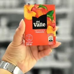 Jugo de 200 ml melocotón.DEL VALLE