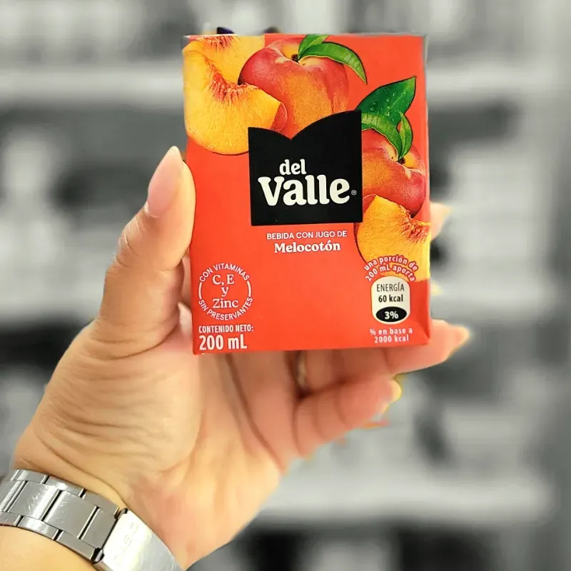 Jugo de 200 ml melocotón.DEL VALLE