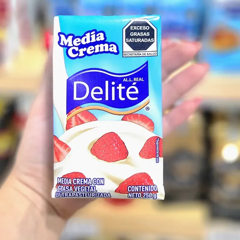 Media crema. DELITÉ