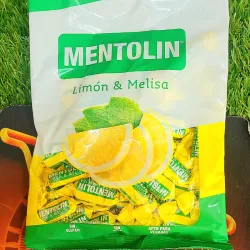 Paquete de caramelos sabor limón y melisa MENTOLIN