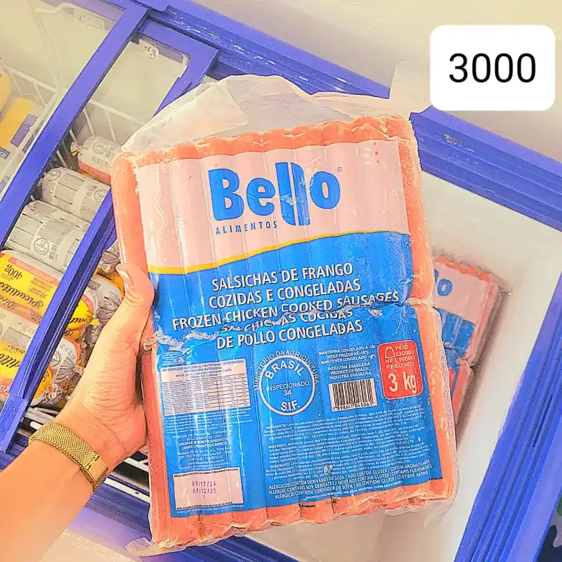 Salchicha de pollo. BELLO