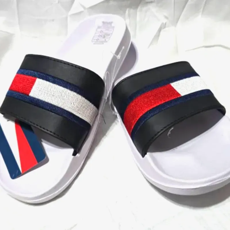 Chancletas Engomadas Blancas y Negras