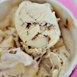 Helado Rizado de mantecado con chocolate 