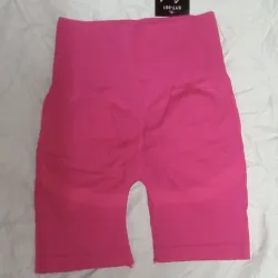 Licra corta. Tendencia "Levanta Glúteos"