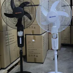 Ventilador recargable de pedestal milexus
