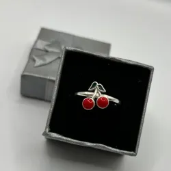 Anillo de cereza