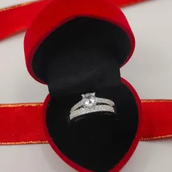 Anillo de compromiso