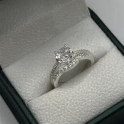 Anillo de compromiso