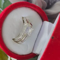 Anillo de compromiso