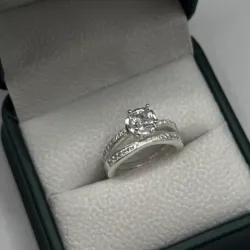 Anillo de compromiso